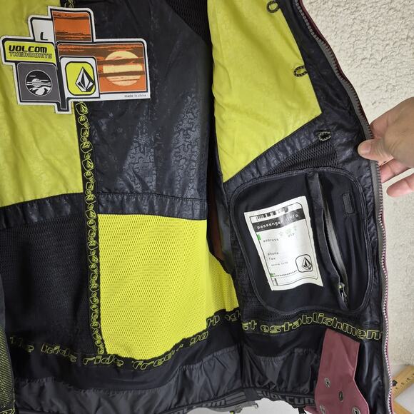 Volcom Women's L Puzzled Jkt. Insulated Snowboard Ski Burgundy Winter Coat Hood - Picture 7 of 11